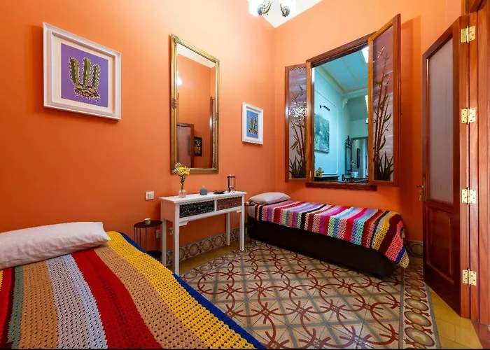 Triana Modernista Holiday home