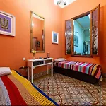 Triana Modernista بيت للعطل